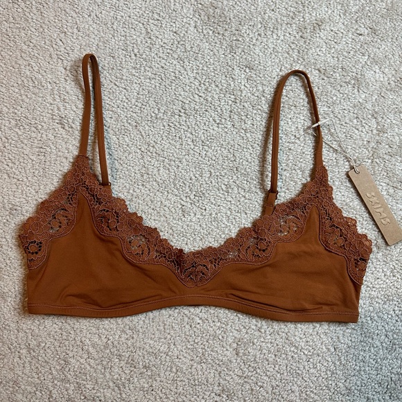 ❌SOLD❌NWT | Skims | Fits Everybody Lace Scoop Bralette - Picture 2 of 5